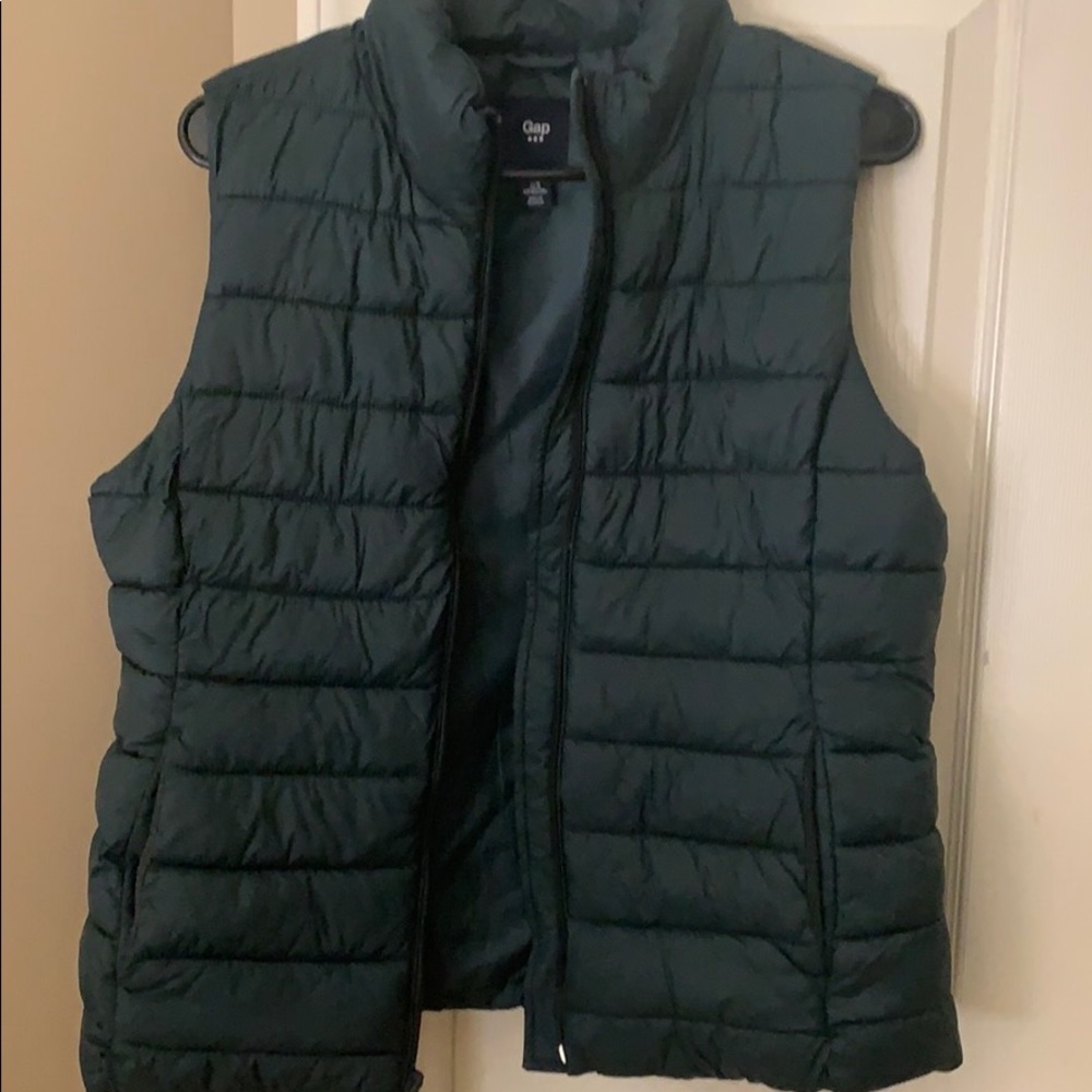 Gap vest